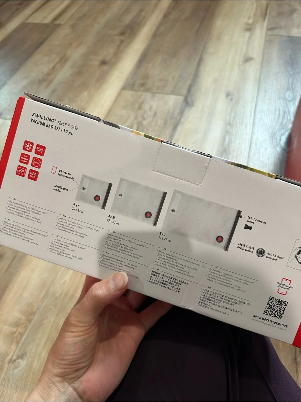 ZWILLING Fresh & Save 7-Piece Vacuum Sealer Starter Set w/Bags and Wine sealer